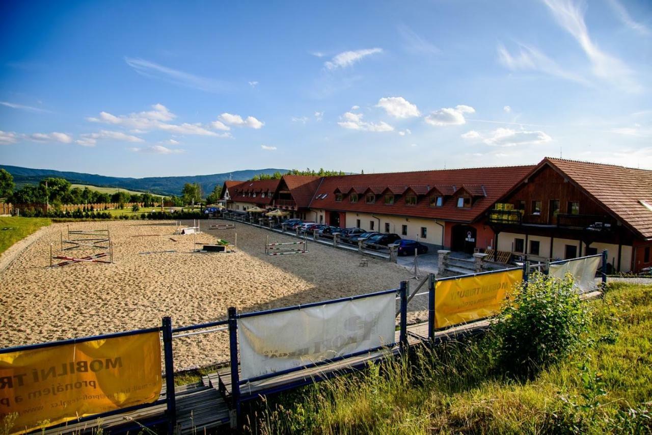 Hotel Farma Vysoka Chrastava Екстериор снимка